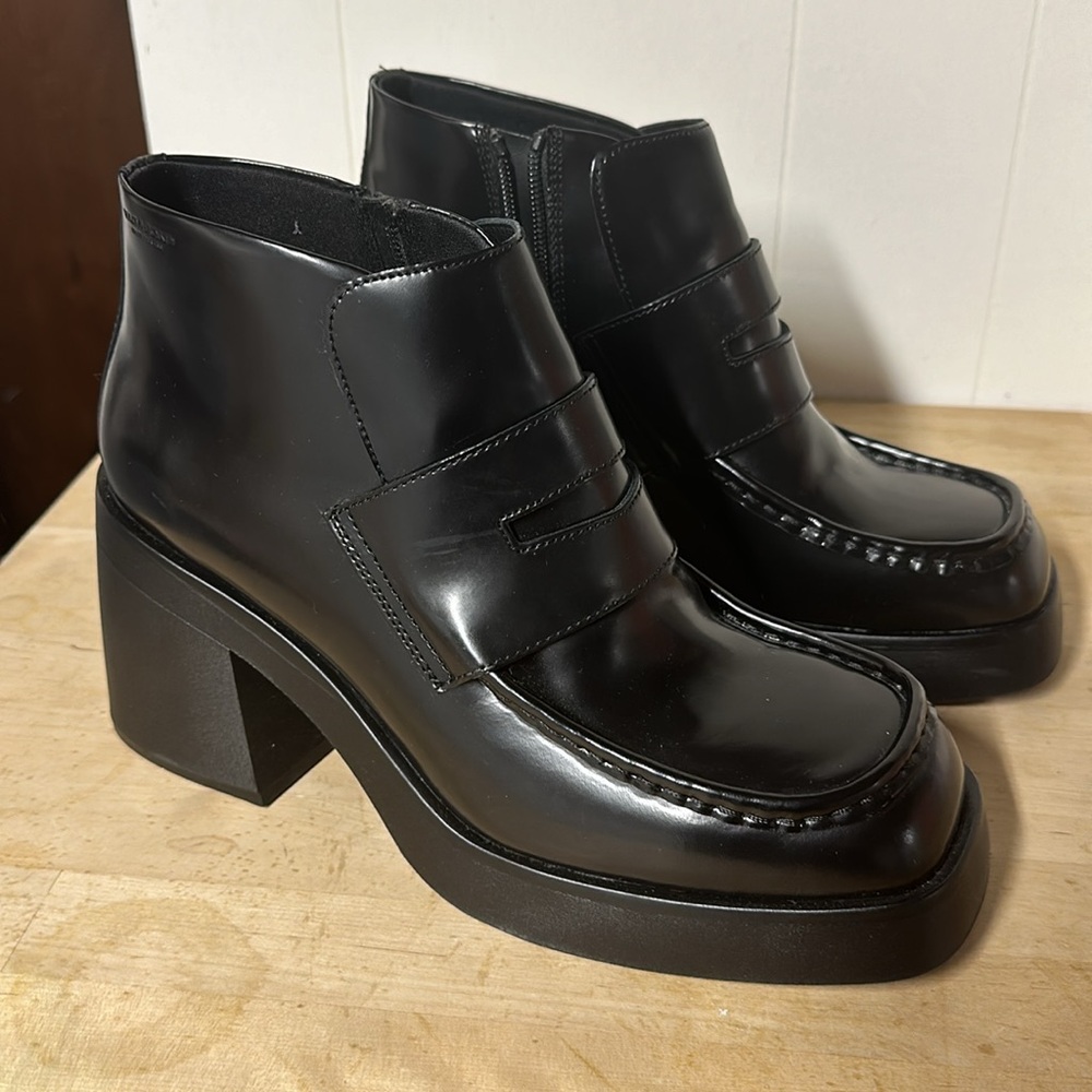 Vagabond Black Ankle Boots - Picture 2 of 15